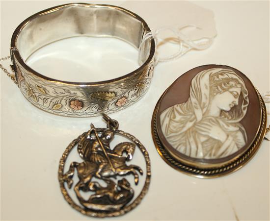 Large cameo brooch with a Classical lady, silver hollow hinged bangle & silver St George & Dragon pendant